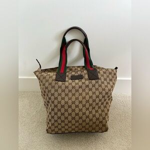 Gucci GG canvas shoulder tote bag